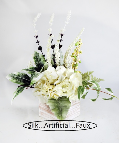 Everlasting Elegance (Silk/Artificial)